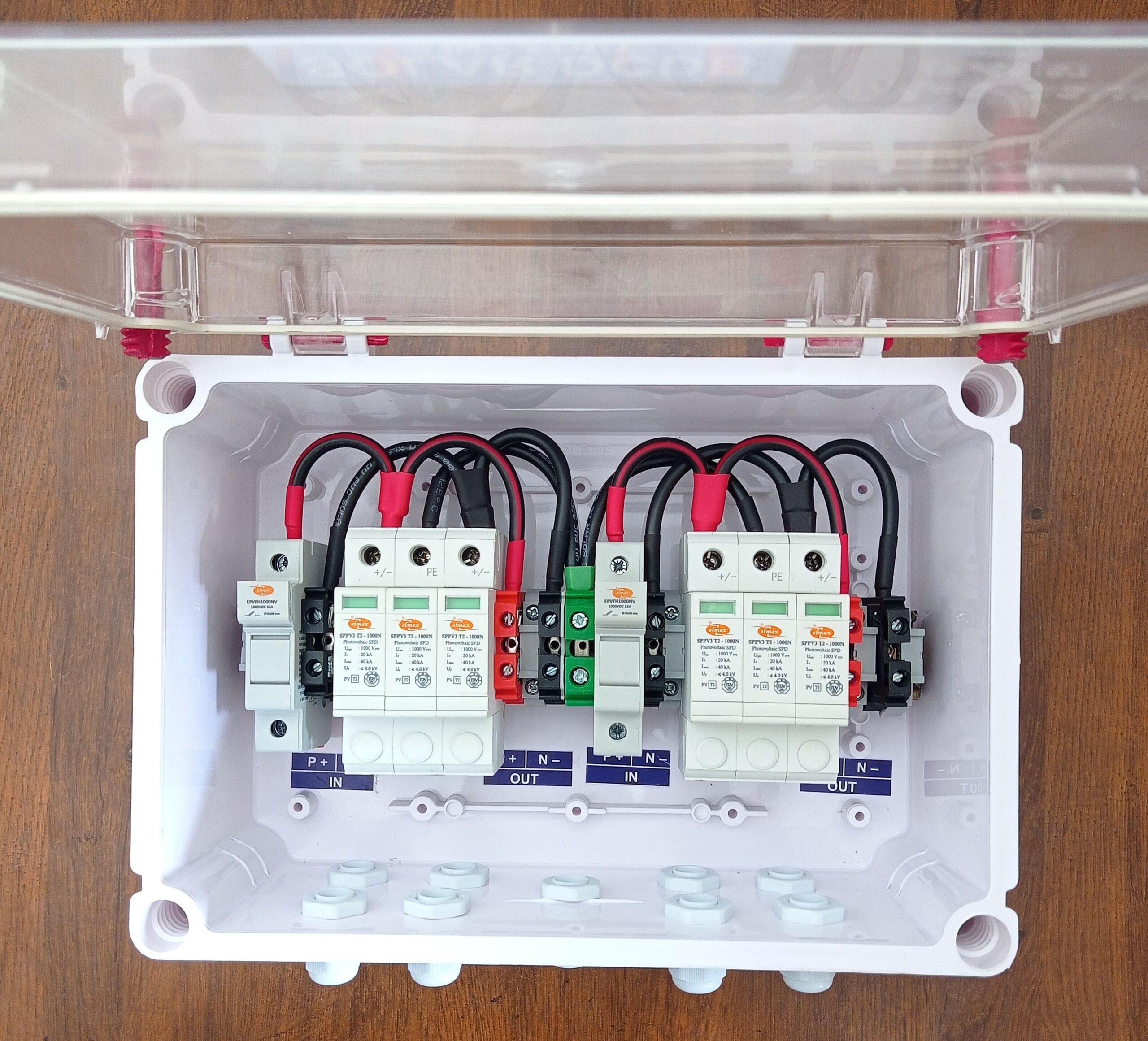 Kenbrook Solar DCDB 2 in 2 Out inbuilt Elmex DC Fuse, Elmex DC SPD 1000V (DC Distribution Box)