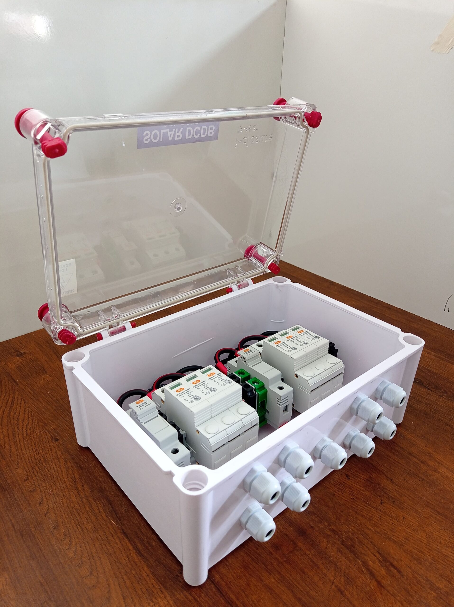 Kenbrook Solar DCDB 2 in 2 Out inbuilt Elmex DC Fuse, Elmex DC SPD 1000V (DC Distribution Box) - Image 4