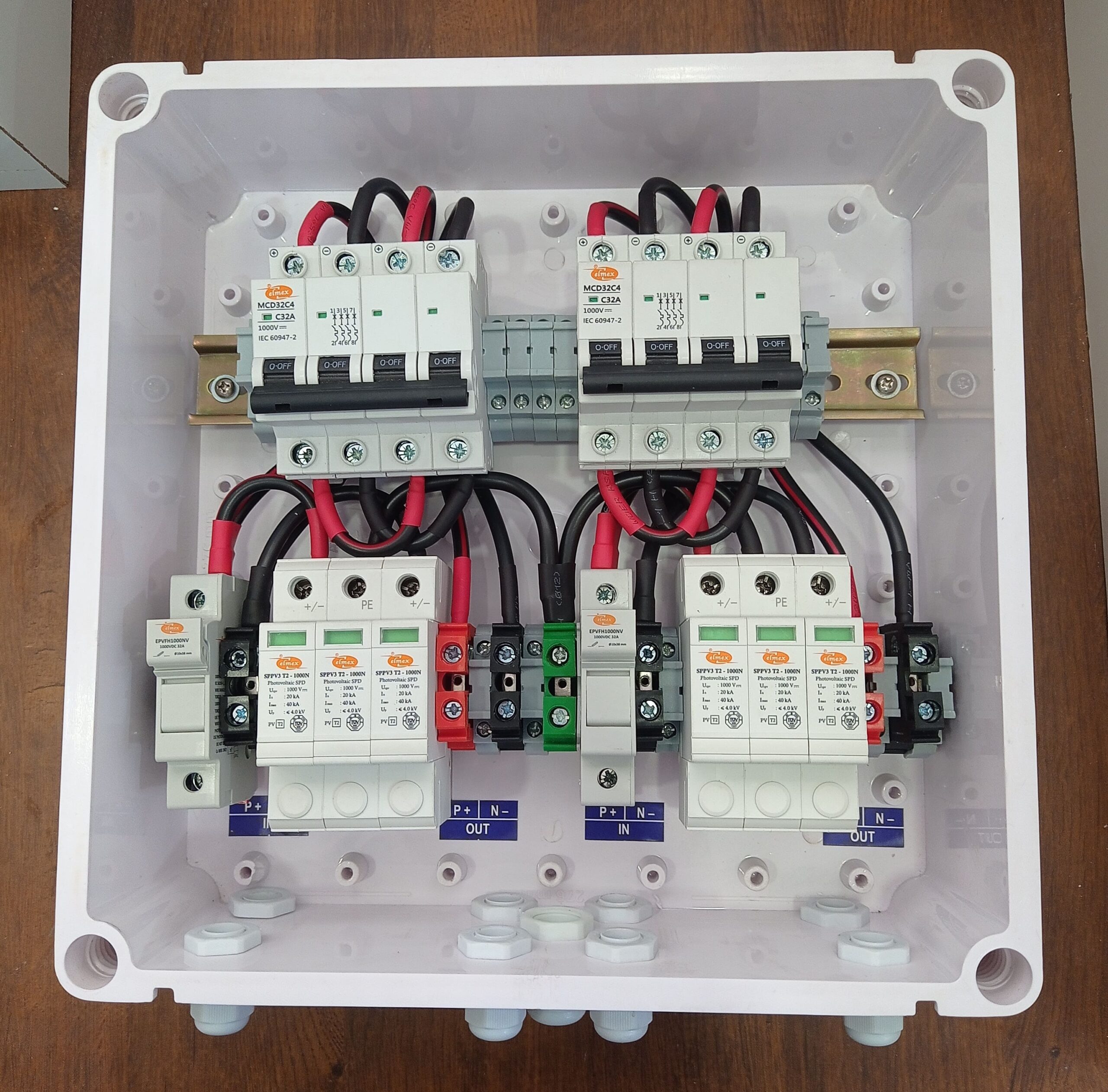 Kenbrook Solar DCDB 2 in 2 Out Inbuilt Elmex DC Fuse , Elmex DC SPD & Elmex DC MCB 32A 1000V (DC Distribution Box)