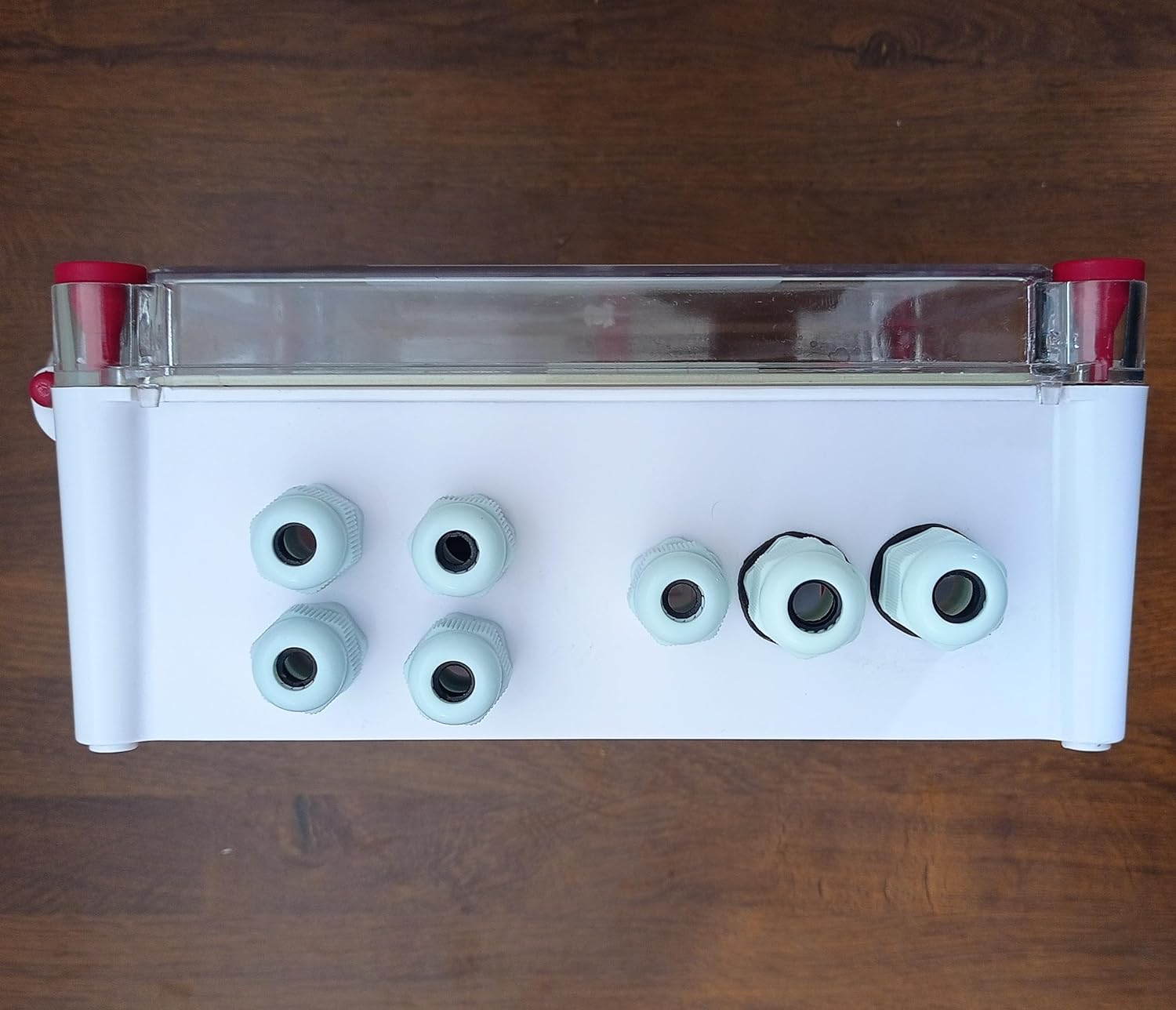 Kenbrook Solar AJB DCDB 2 in 1 Out 1000V Inbuilt 2 x 20A Elmex Fuses, 1000V Elmex SPD (2 Series/String x up to 20 Panels Max.) - Image 5