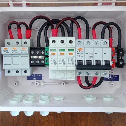 Kenbrook Solar AJB DCDB 3 in 1 out 1000V Inbuilt 3 x 20A Fuses, 1000V SPD and MCB ( 3 Series/String x up to 20 Panels Max.) (with MCB,3In1000)