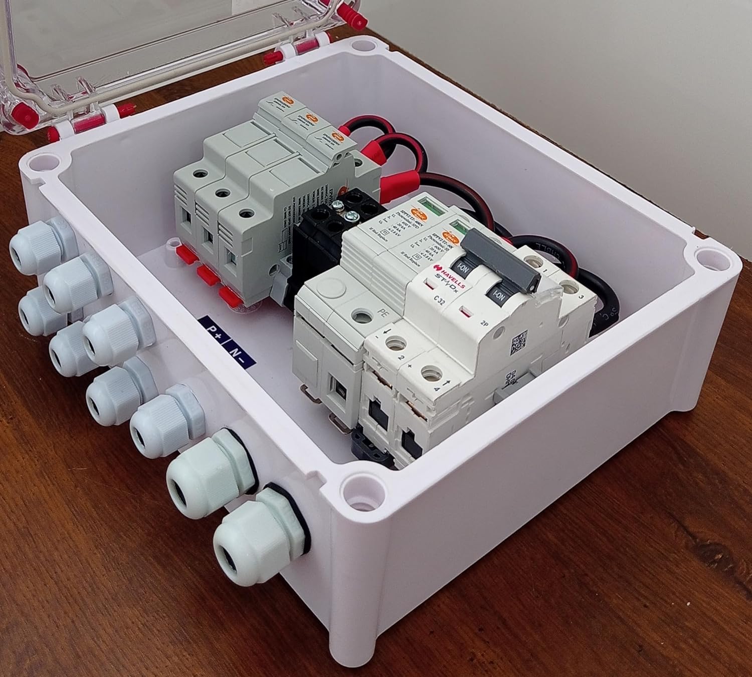 Kenbrook Solar AJB DCDB 3 in 1 Out 600V Inbuilt 3 x 20A Fuses, 600V SPD and MCB (3 Series/String x up to 12 Panels Max.) (with MCB, 3IN1 600V) - Image 4