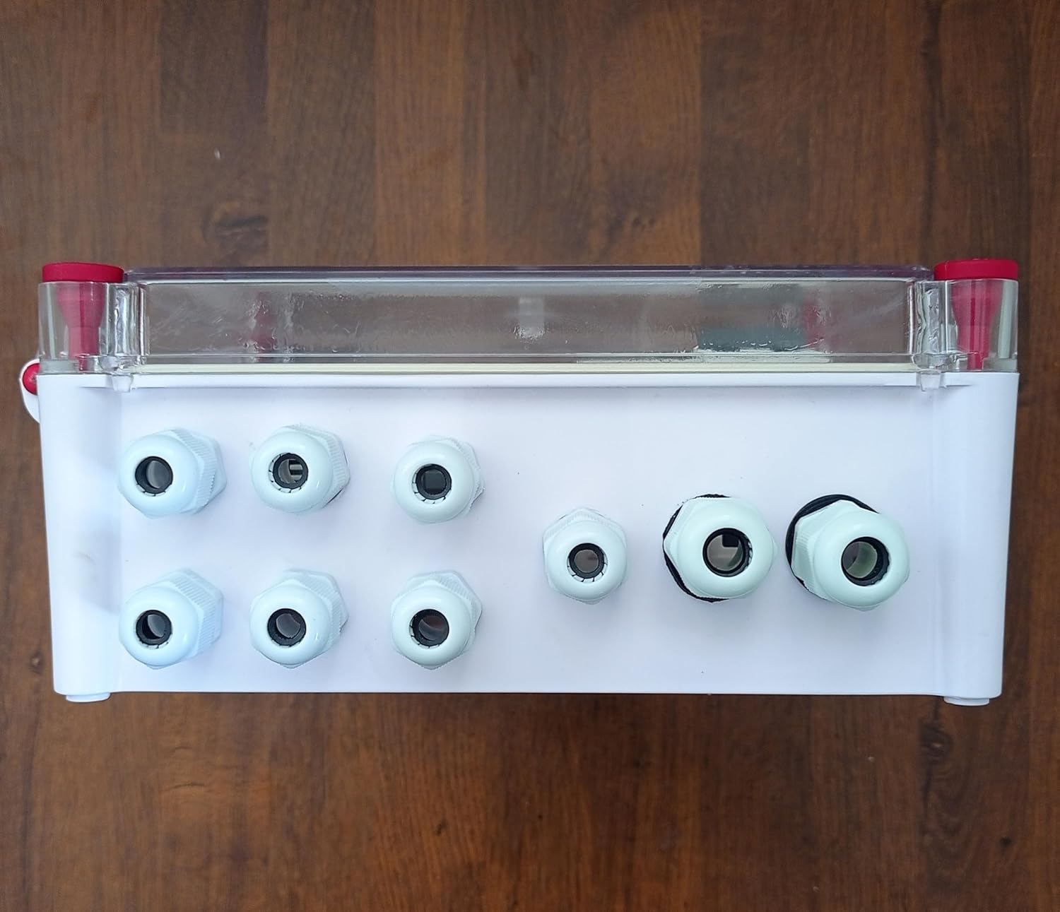 Kenbrook Solar AJB DCDB 3 in 1 Out 600V Inbuilt 3 x 20A Fuses, 600V SPD and MCB (3 Series/String x up to 12 Panels Max.) (with MCB, 3IN1 600V) - Image 6