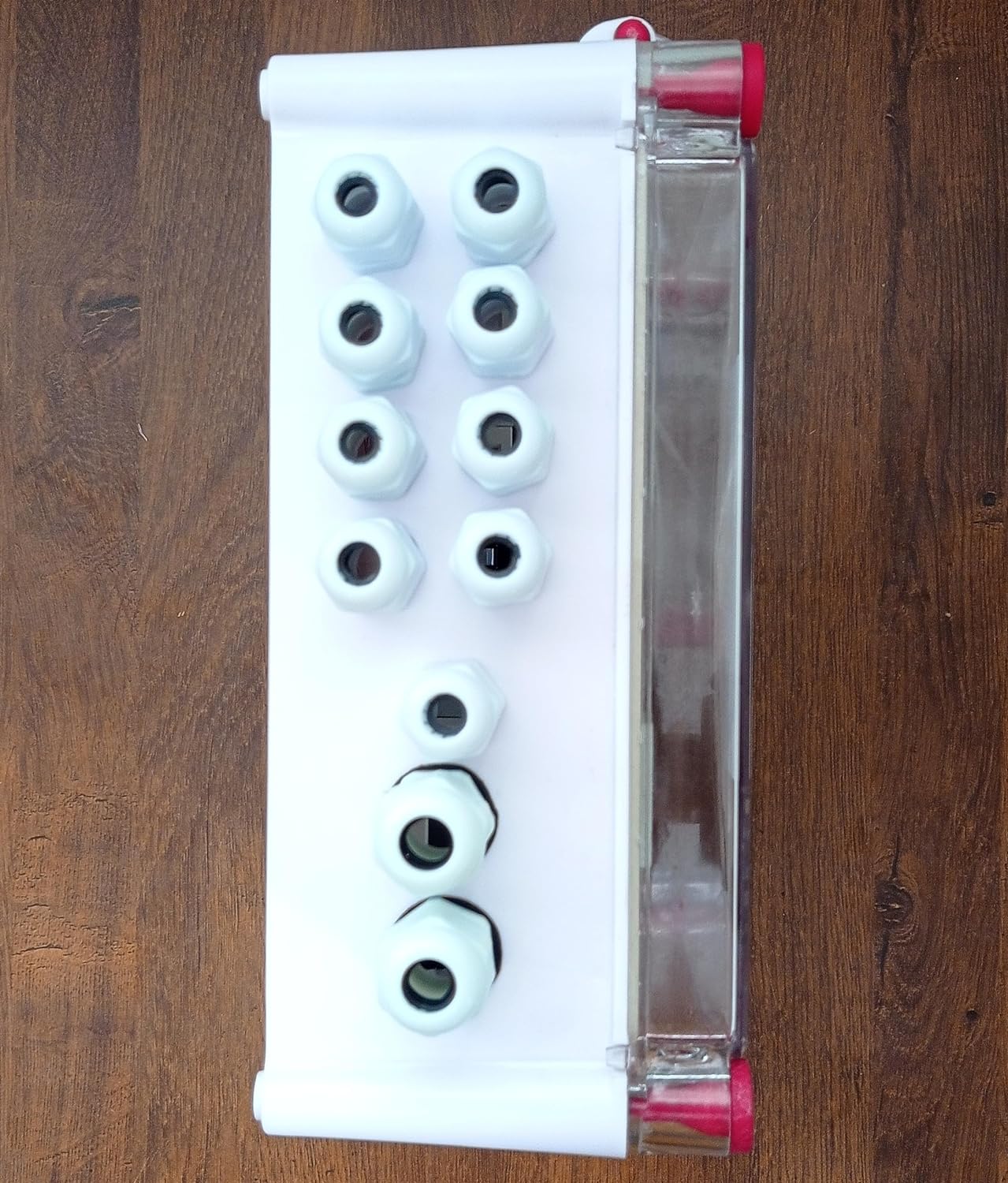 Kenbrook Solar AJB DCDB 4 in 1 out 600V Inbuilt 4 x 20A Fuses, 600V SPD ( 4 Series/String x up to 12 Panels Max.) - Image 6