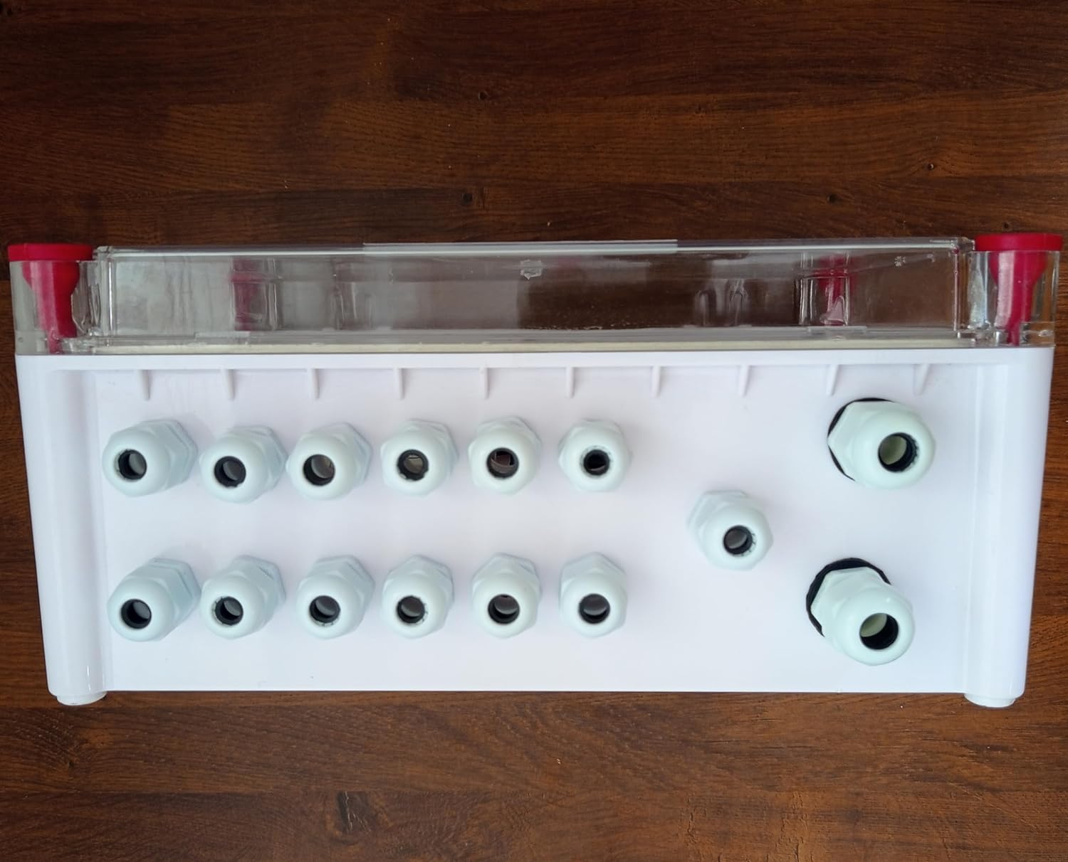 Kenbrook Solar AJB DCDB 6 in 1 Out 600V Inbuilt 6 x 20A Fuses, 600V SPD (6 Series/String x up to 12 Panels Max.) (Standard, 6IN1 600V) - Image 7