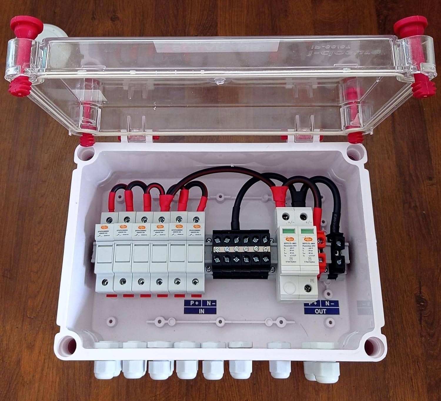 Kenbrook Solar AJB DCDB 6 in 1 Out 600V Inbuilt 6 x 20A Fuses, 600V SPD (6 Series/String x up to 12 Panels Max.) (Standard, 6IN1 600V) - Image 5