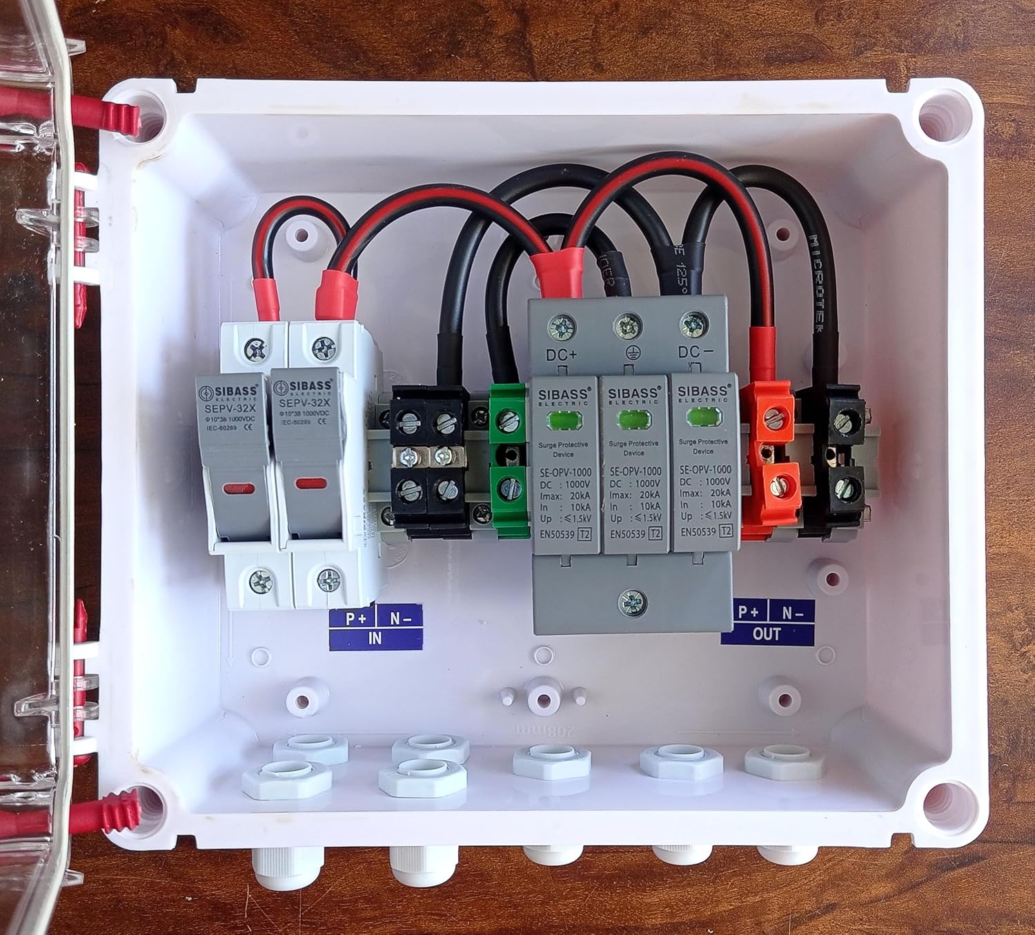 AJB DCDB 2 in 1 out sibass 1000v