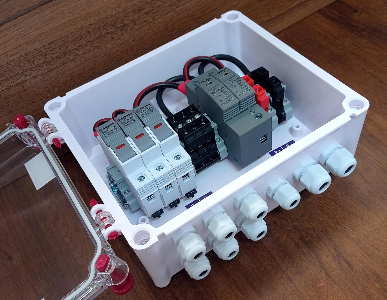 AJB DCDB 3 in 1 out Sibass 600v