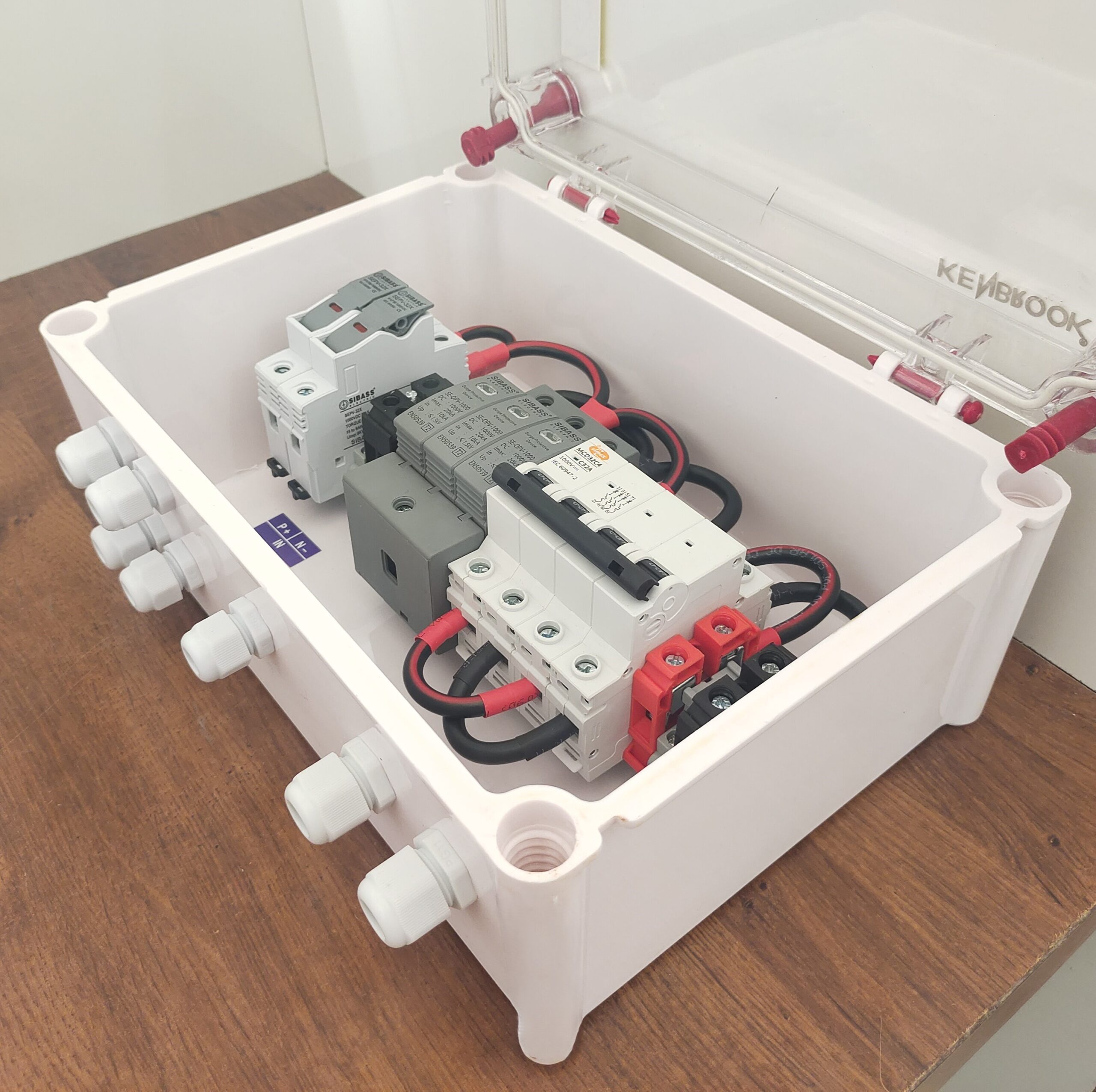 Kenbrook Solar AJB DCDB 2 in 1 Out 1000V Inbuilt 2 x 20A Sibass Fuses, Sibass 1000V SPD, 32A MCB (2 Series/String x up to 20 Panels Max.) (2IN1 1000V MCB) - Image 3